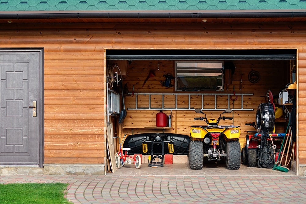 Bien isoler le sol de son garage : techniques et prix