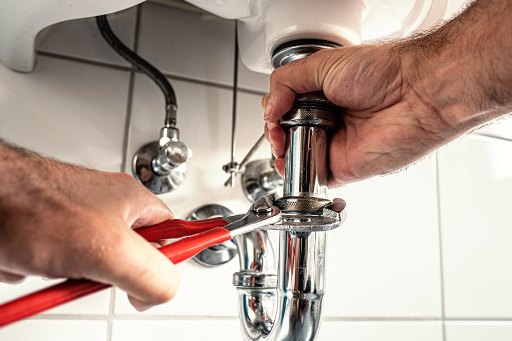 Réparation WC fuite par un plombier, combien ça coûte ?