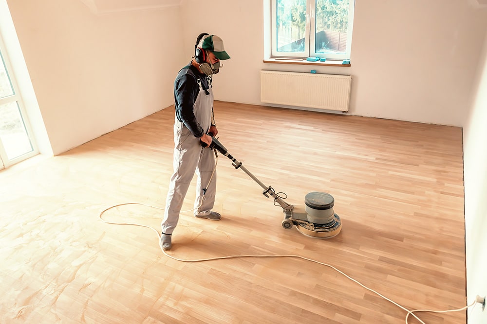 Comment poncer un parquet avec une petite ponceuse ?