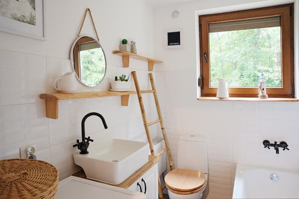 Salle de bain en bois : 30 inspirations déco pour l'aménager