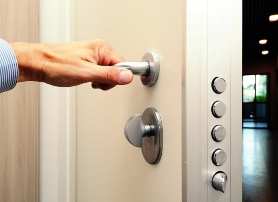 Serrure porte d'entrée sécurisée : laquelle choisir ?