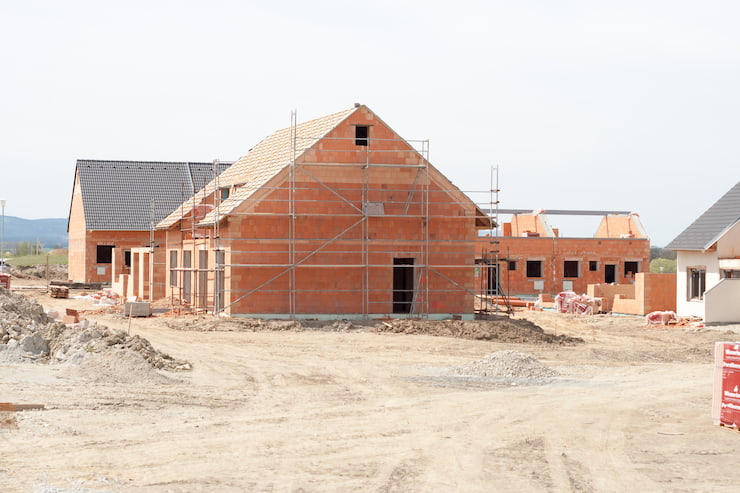 Construire une maison, mais avec quelle brique ?