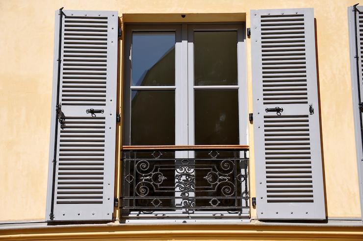 Quel budget pour la pose de volets persiennés ?