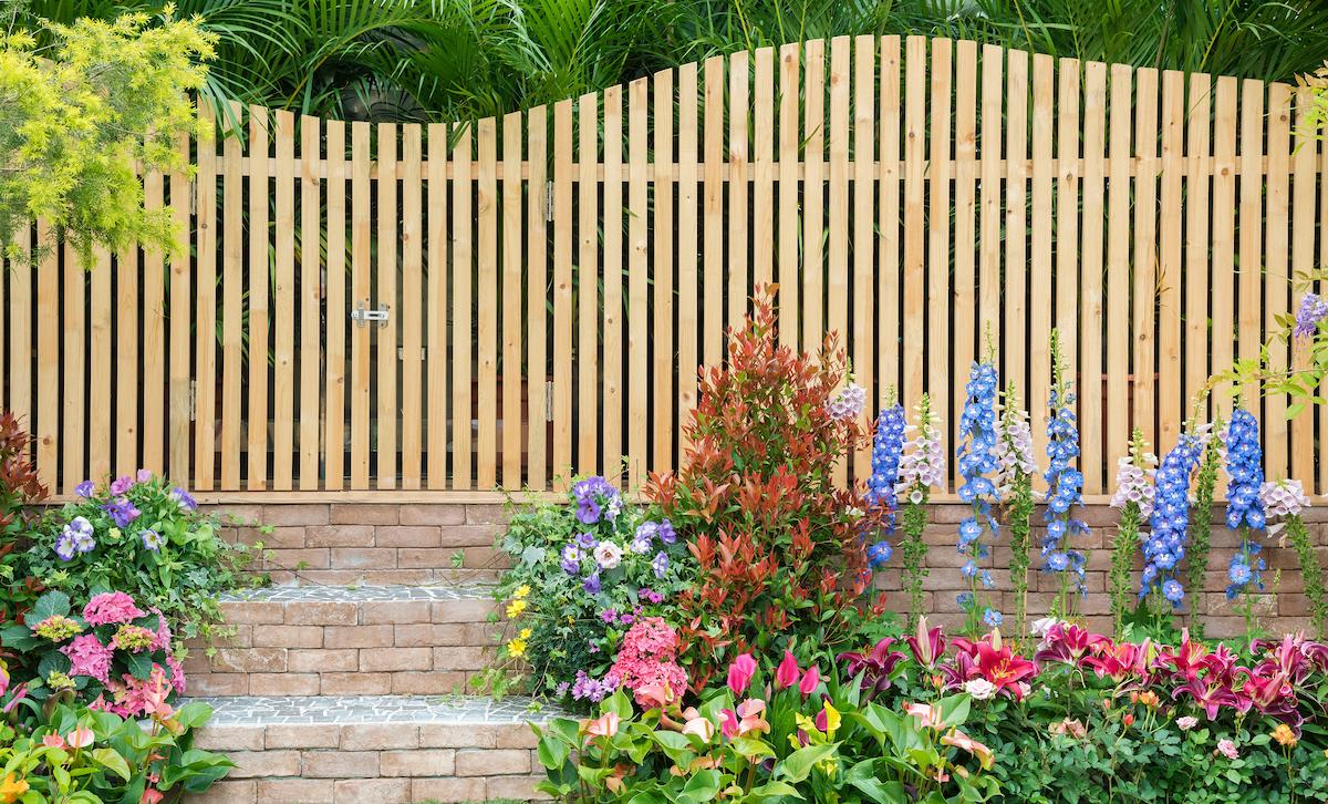 installation clôture rigide
