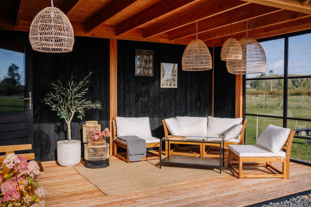 pergola avec sol en bois