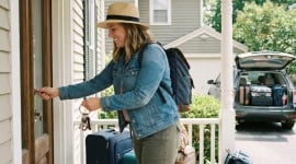 Départ en vacances : l'erreur que les squatteurs attendent que vous fassiez
