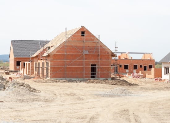 Construire une maison, mais avec quelle brique ?