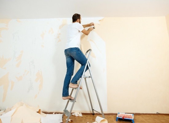 Comment décoller du papier peint ?