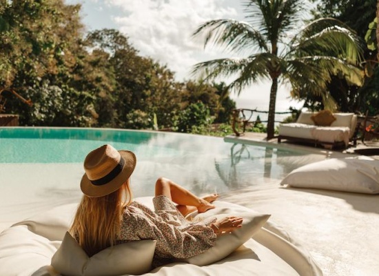Tout savoir sur le prix d'une piscine lagon