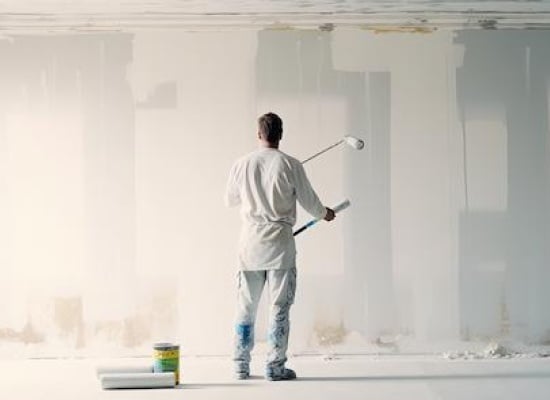Peinture : quel est le prix au m² sans les fournitures ?