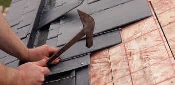 Toiture en ardoises naturelles : avantages et inconvénients