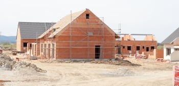 Construire une maison, mais avec quelle brique ?