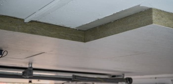 Isolation-phonique-du-plafond-combien-ça-coûte-ootravaux