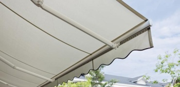 Quel est le prix du store banne électrique ?