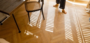 Parquet point de Hongrie dans un salon