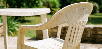 chaise de jardin très abimee