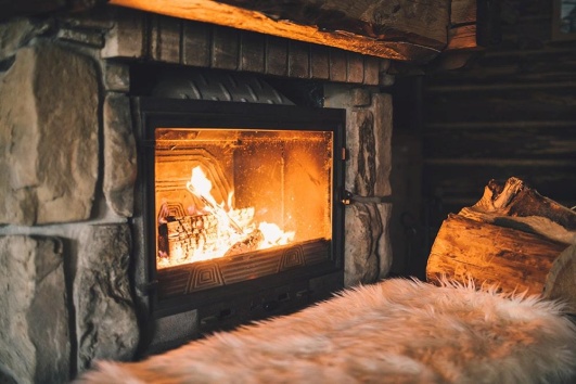 ambiance cozy devant cheminee 