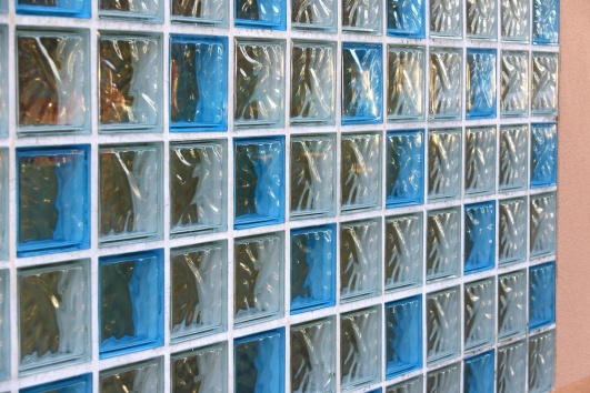 cloison en verre idéale pour une salle de bain