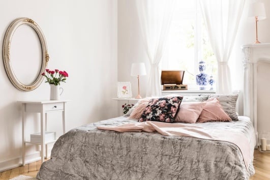 Chambre au style classique chic.