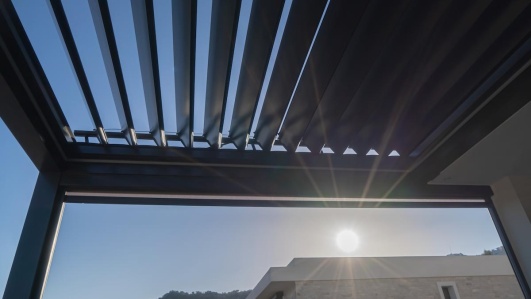 pergola-lames-orientables