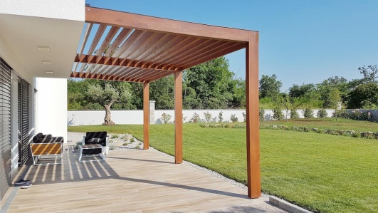 quel revetement de sol choisir pour une pergola 