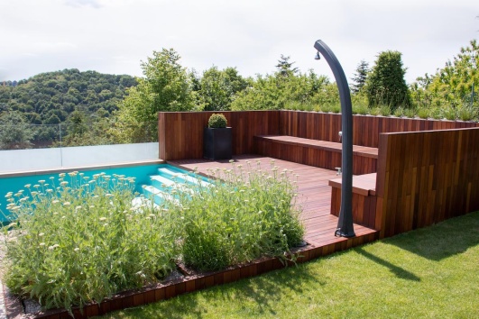 douche ideale proche de la piscine