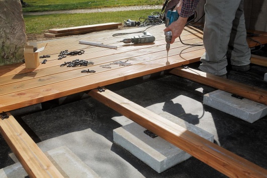 Construction d'une terrasse en bois