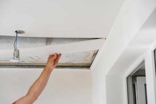 installation faux plafond par un professionnel