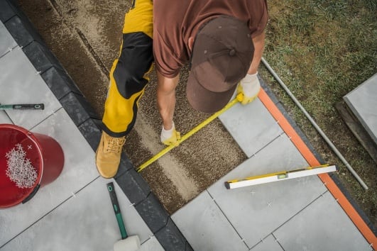 faites effectuer vos travaux de terrasse par un professionnel proche de chez vous