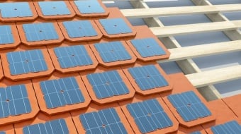 Tuiles solaires : quelles caractéristiques et quels prix ?
