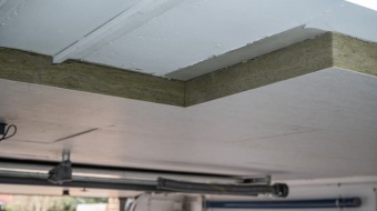 Isolation-phonique-du-plafond-combien-ça-coûte-ootravaux