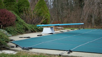 Piscine en hivernage.
