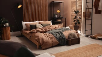 Déco de chambre adulte tendance aux couleurs mocha mousse